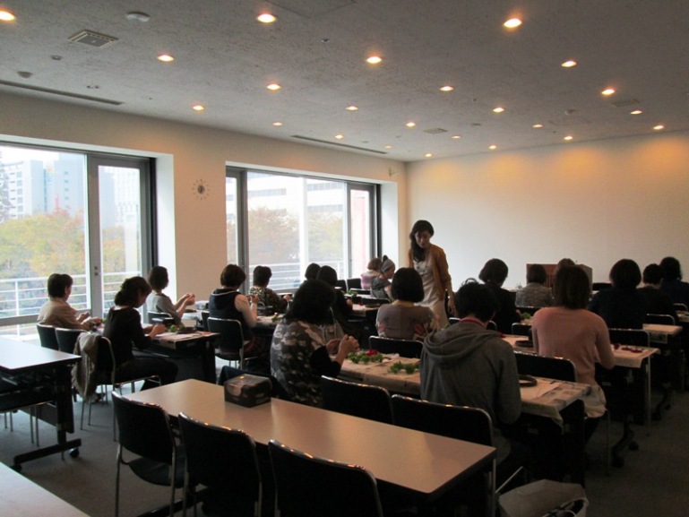 福岡県建設組合　フラワーアレンジメント教室を開催いたしました。画像2